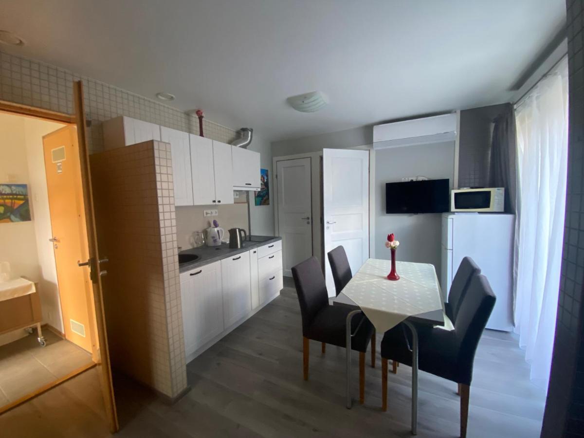 Villa Meri Apartments Pärnu Buitenkant foto