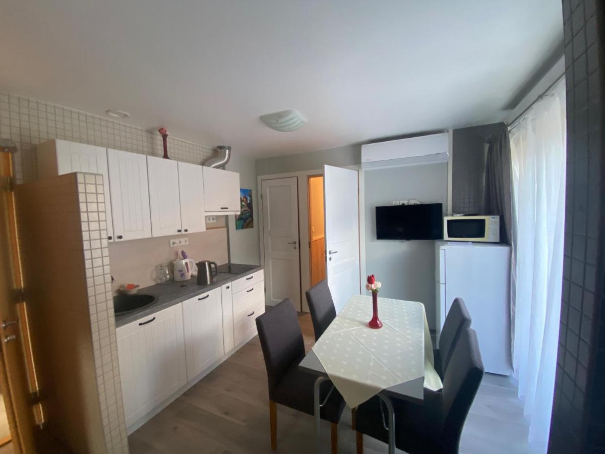 Villa Meri Apartments Pärnu Buitenkant foto