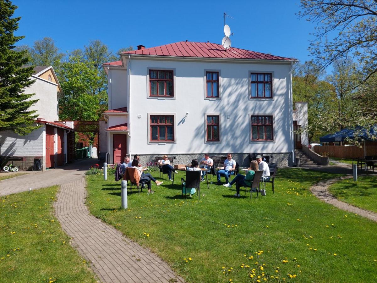 Villa Meri Apartments Pärnu Buitenkant foto