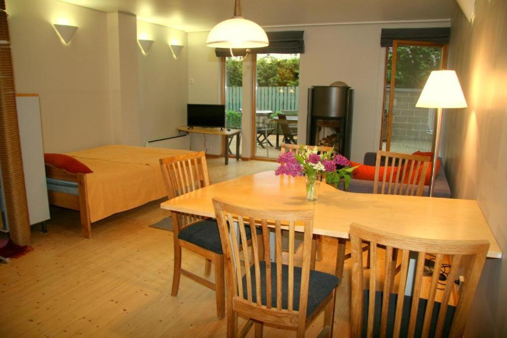 Villa Meri Apartments Pärnu Buitenkant foto