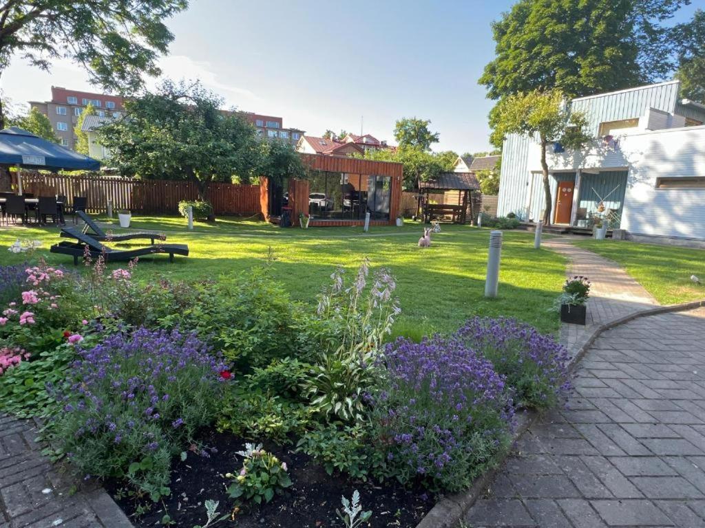 Villa Meri Apartments Pärnu Buitenkant foto