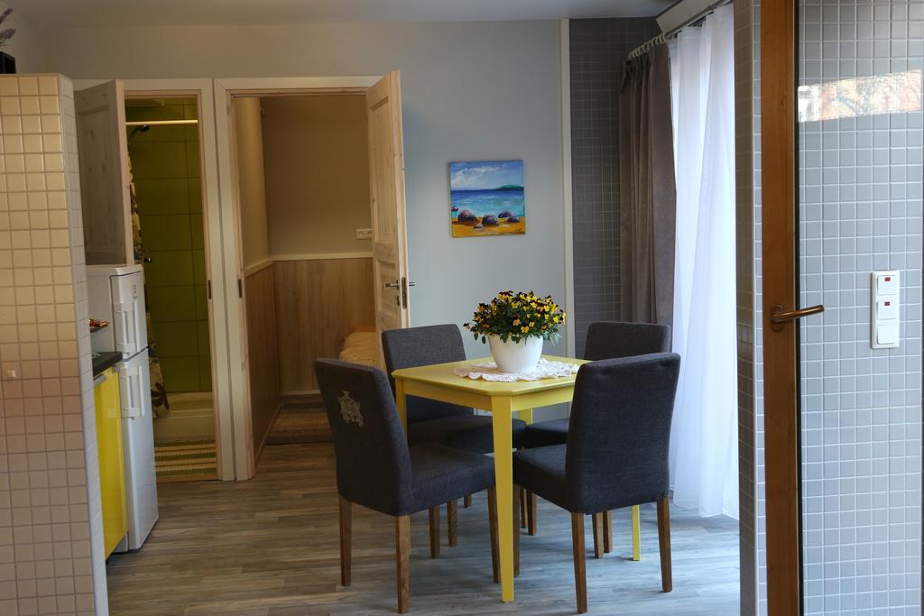 Villa Meri Apartments Pärnu Buitenkant foto
